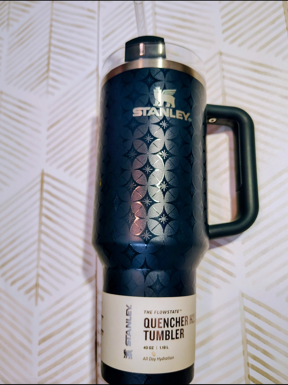 Stanley Nwt Quencher 40oz H2.0 Flowstate Ponderosa Pine Etched Star - Picture 1 of 3